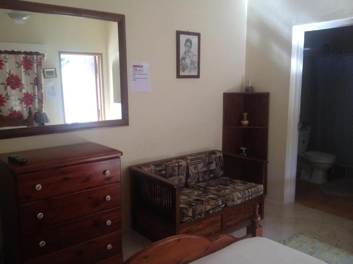 Homestay szállás Almond Tree Villa Ocho Rios