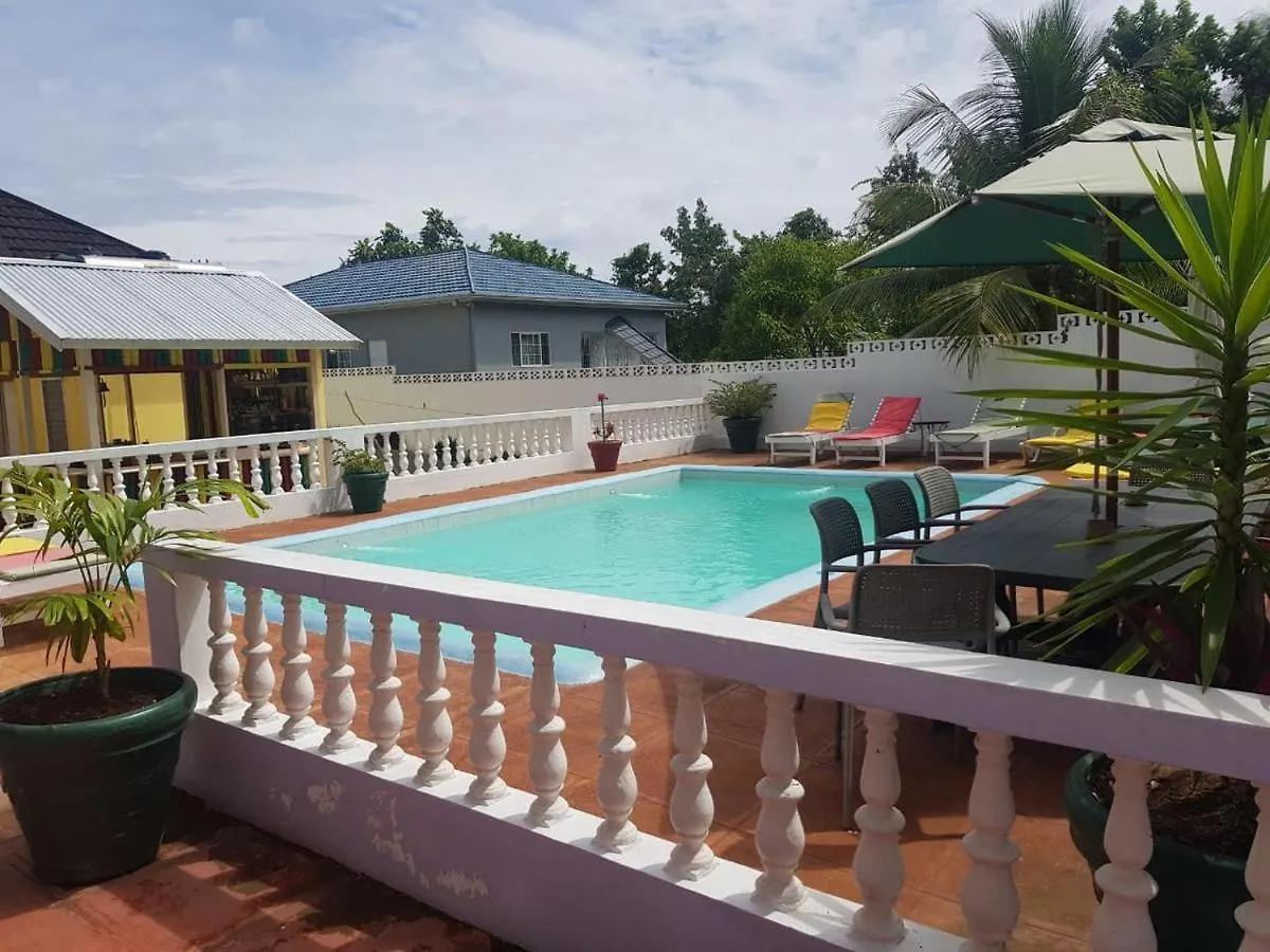 Almond Tree Villa Ocho Rios