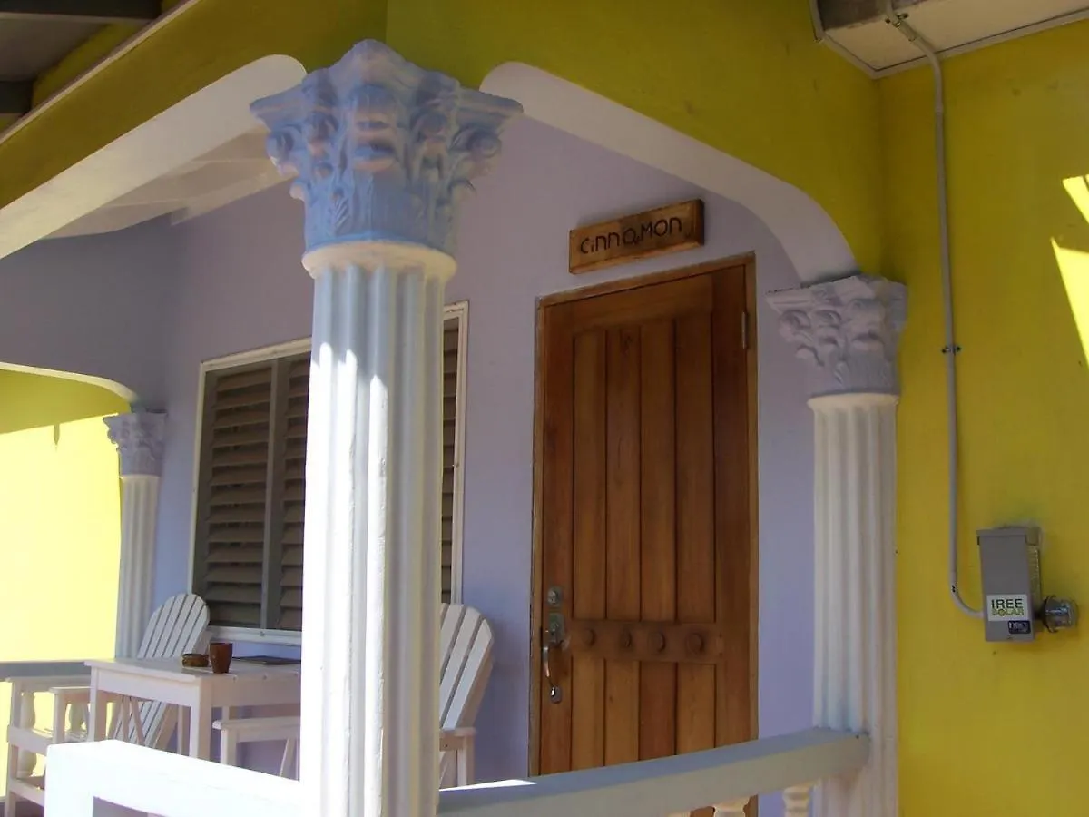Homestay szállás Almond Tree Villa Ocho Rios