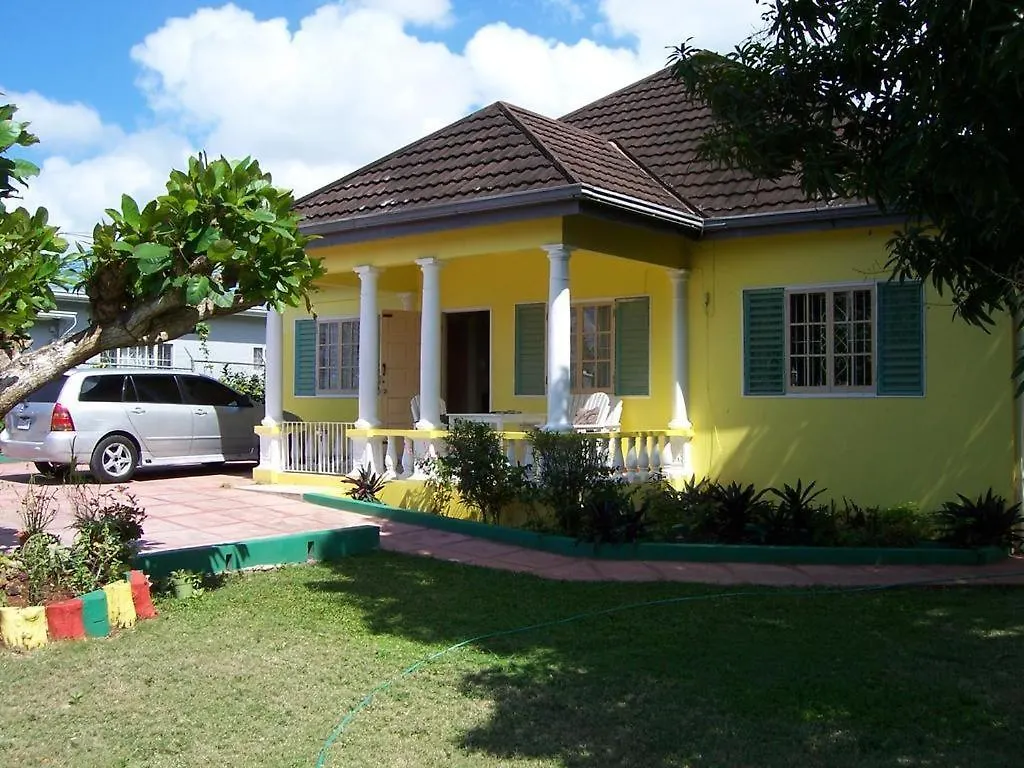Almond Tree Villa Ocho Rios 0*,  Jamaica
