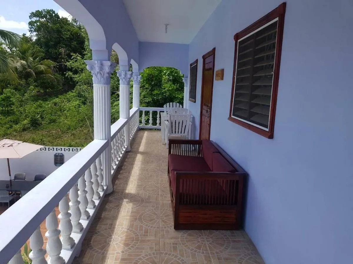 Almond Tree Villa Ocho Rios Homestay szállás