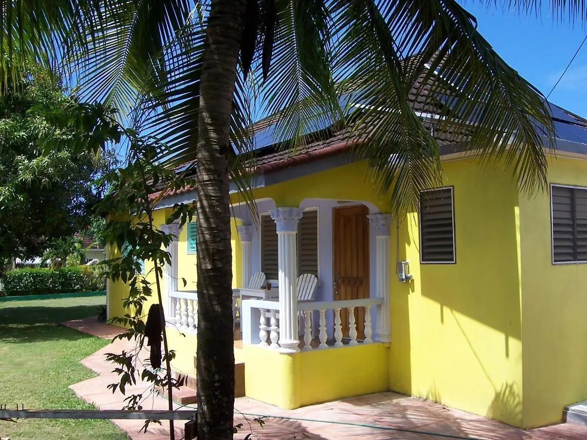 Almond Tree Villa Ocho Rios 0*,
